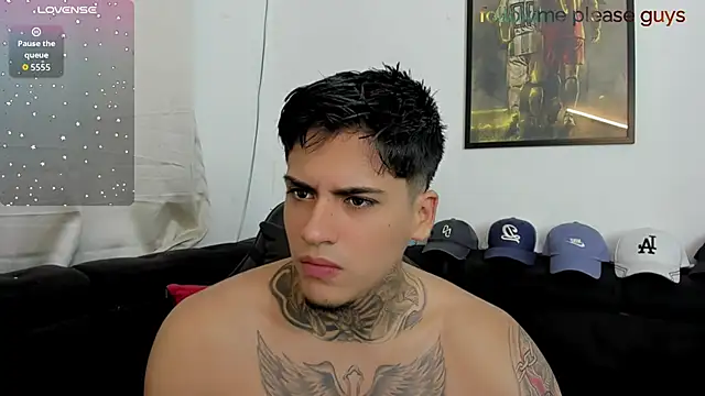 Snapshot of sweetlatinoboy chatting on 05/24/26, 11:54 sweetlatinoboy online show from 05/24/26, 11:54