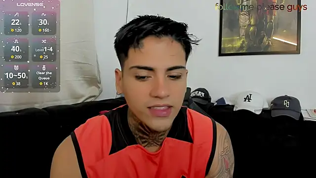 Snapshot of sweetlatinoboy chatting on 04/01/26, 11:33 sweetlatinoboy online show from 04/01/26, 11:33