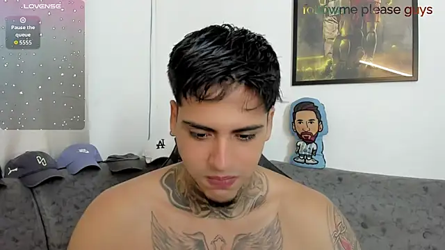 Snapshot of sweetlatinoboy chatting on 06/21/26, 12:44 sweetlatinoboy online show from 06/21/26, 12:44