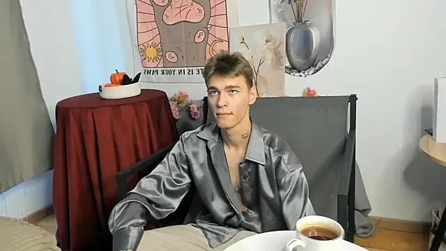 Shadow blink online show from 03/26/26, 12:03