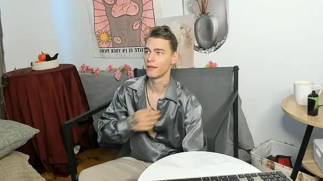 Shadow blink online show from 03/25/26, 12:04