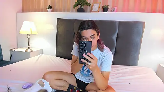 Snapshot of Keita_Moon chatting on 04/13/26, 11:58 Keita Moon online show from 04/13/26, 11:58