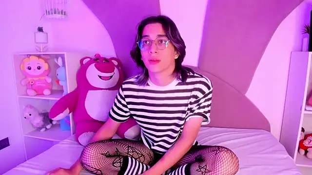 Snapshot of Keita_Moon chatting on 03/26/26, 12:14 Keita Moon online show from 03/26/26, 12:14