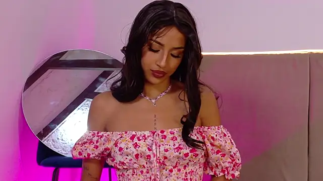 Snapshot of AriaCollin chatting on 04/01/26, 11:01 AriaCollin online show from 04/01/26, 11:01