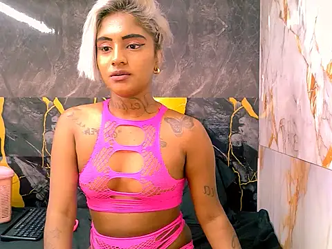 Snapshot of indian_barbie chatting on 03/26/26, 07:34 indian barbie online show from 03/26/26, 07:34