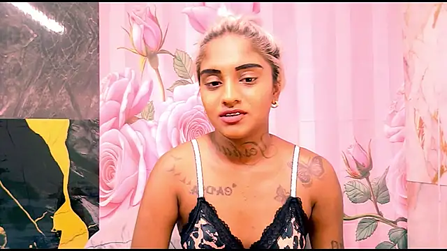 Snapshot of indian_barbie chatting on 04/05/26, 09:43 indian barbie online show from 04/05/26, 09:43