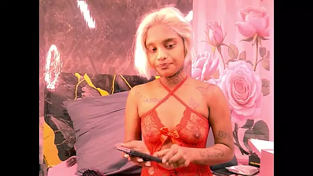 Snapshot of indian_barbie chatting on 06/04/26, 05:39 indian barbie online show from 06/04/26, 05:39