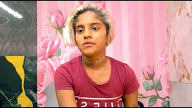 Snapshot of indian_barbie chatting on 04/12/26, 12:52 indian barbie online show from 04/12/26, 12:52