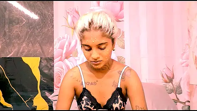 Snapshot of indian_barbie chatting on 04/05/26, 09:38 indian barbie online show from 04/05/26, 09:38