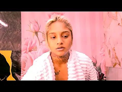 Snapshot of indian_barbie chatting on 07/13/26, 09:08 indian barbie online show from 07/13/26, 09:08