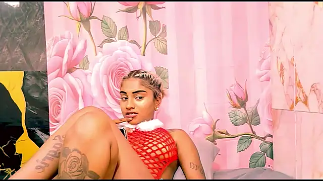 Snapshot of indian_barbie chatting on 04/04/26, 08:26 indian barbie online show from 04/04/26, 08:26