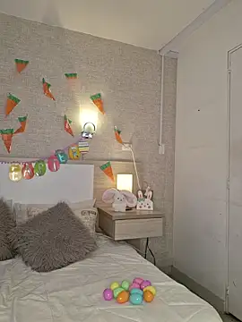 Scarlet Evanss  online show from 04/01/26, 08:17