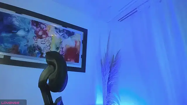 Ravyn Rouge online show from 04/08/26, 01:23