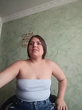 EmiilyStonee online show from 06/05/26, 12:33