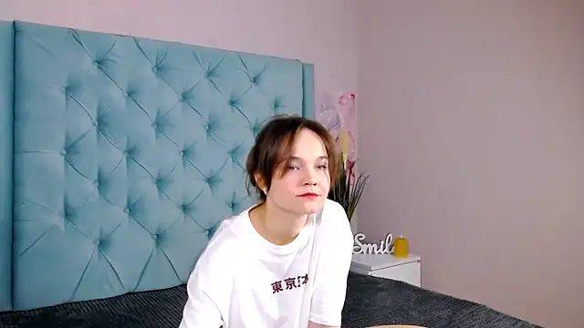 Snapshot of IowaSin chatting on 03/23/26, 01:00 IowaSin online show from 03/23/26, 01:00