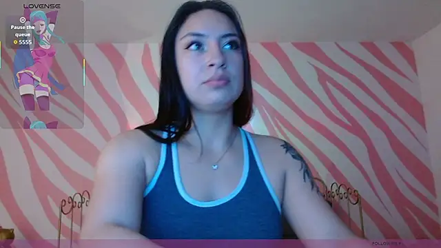 Snapshot of Scarlet_queen4 chatting on 04/10/26, 01:18 Scarlet queen4 online show from 04/10/26, 01:18