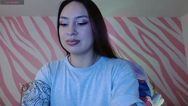 Snapshot of Scarlet_queen4 chatting on 04/06/26, 01:12 Scarlet queen4 online show from 04/06/26, 01:12