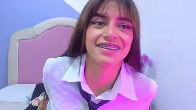 Sofy Durand online show from 04/13/26, 12:09