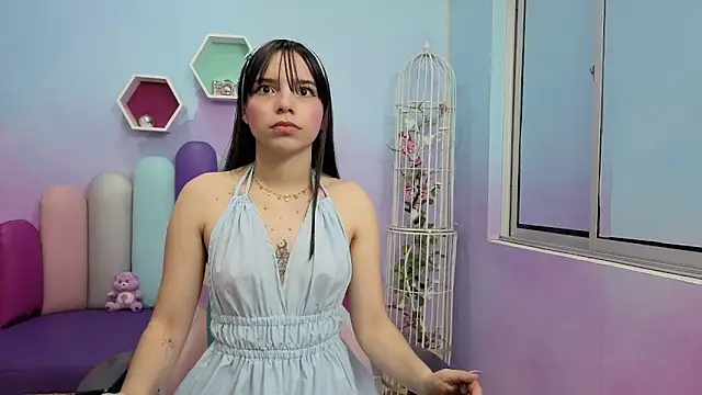 Isaa Skinny online show from 05/28/26, 03:25