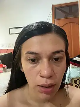 chloe evans0 online show from 07/05/26, 08:48