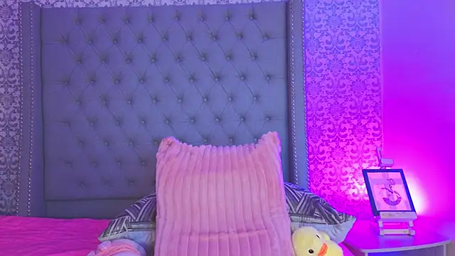 AbbiRousse online show from 04/07/26, 03:58