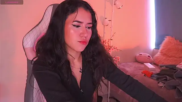 Megan Starling online show from 04/07/26, 02:41