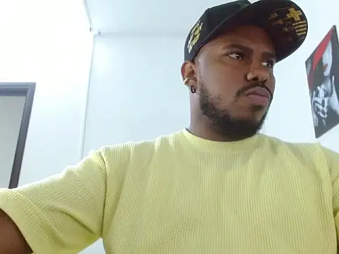 Snapshot of Alessandro_Hamed chatting on 03/27/26, 01:34 Alessandro Hamed online show from 03/27/26, 01:34