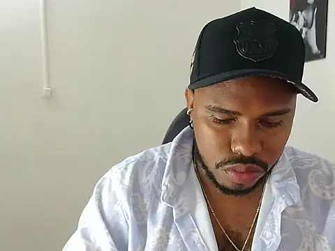 Snapshot of Alessandro_Hamed chatting on 04/09/26, 02:01 Alessandro Hamed online show from 04/09/26, 02:01