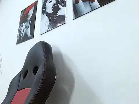 Snapshot of Alessandro_Hamed chatting on 03/17/26, 02:20 Alessandro Hamed online show from 03/17/26, 02:20