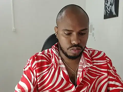 Snapshot of Alessandro_Hamed chatting on 04/10/26, 02:02 Alessandro Hamed online show from 04/10/26, 02:02