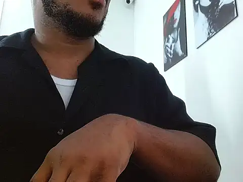 Snapshot of Alessandro_Hamed chatting on 03/24/26, 02:17 Alessandro Hamed online show from 03/24/26, 02:17