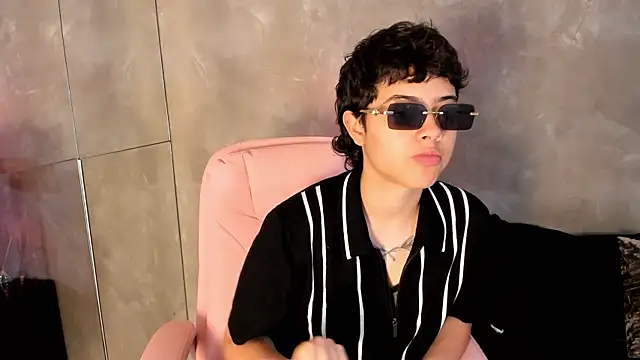 Cris Sasha online show from 04/11/26, 11:47