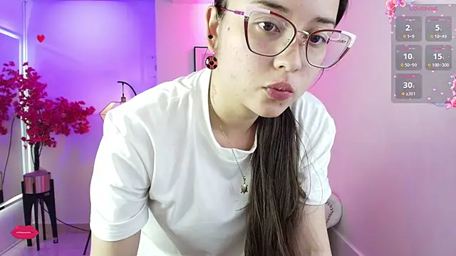 Snapshot of Shady_bug chatting on 03/21/26, 07:40 Shady bug online show from 03/21/26, 07:40