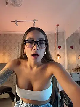 SERENAA   online show from 03/25/26, 03:39