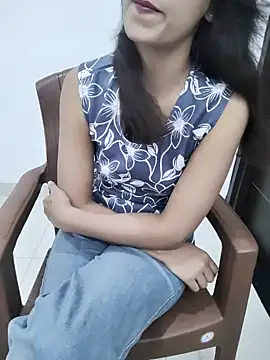 myra77 online show from 04/15/26, 08:31