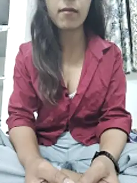 myra77 online show from 03/19/26, 04:51