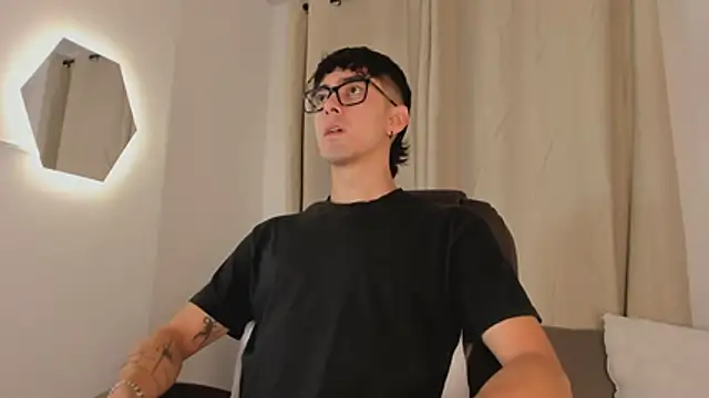 etham wolf1 online show from 04/08/26, 05:25