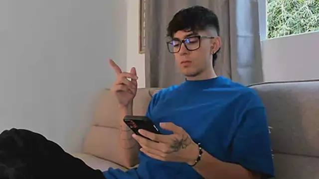 etham wolf1 online show from 04/05/26, 02:02