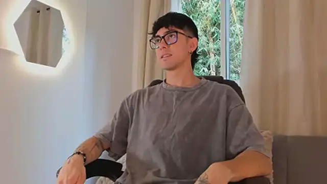 etham wolf1 online show from 04/11/26, 06:00