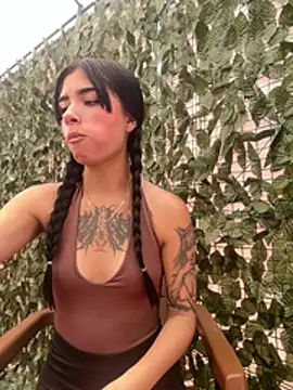 Snapshot of Shalom_pink18 chatting on 03/20/26, 05:25 Shalom pink18 online show from 03/20/26, 05:25