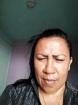 juliataylorhot online show from 04/12/26, 07:50