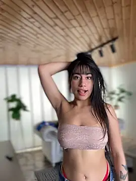 cristaal pink online show from 04/16/26, 07:14