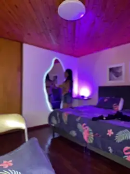 cristaal pink online show from 04/16/26, 09:39