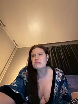Snapshot of JulieetteLatte chatting on 05/15/26, 12:52 JulieetteLatte online show from 05/15/26, 12:52