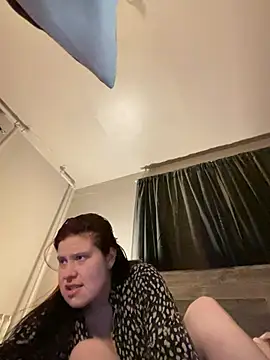 JulieetteLatte online show from 04/06/26, 01:01