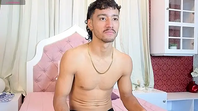 Snapshot of alexis_stonne chatting on 04/14/26, 07:30 alexis stonne online show from 04/14/26, 07:30