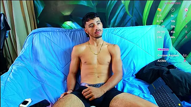 Snapshot of alexis_stonne chatting on 04/05/26, 07:09 alexis stonne online show from 04/05/26, 07:09