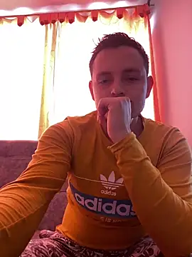 leoylia online show from 03/19/26, 08:20