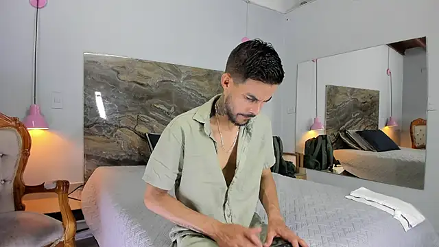 Snapshot of Leo_Vesper chatting on 04/05/26, 12:12 Leo Vesper online show from 04/05/26, 12:12