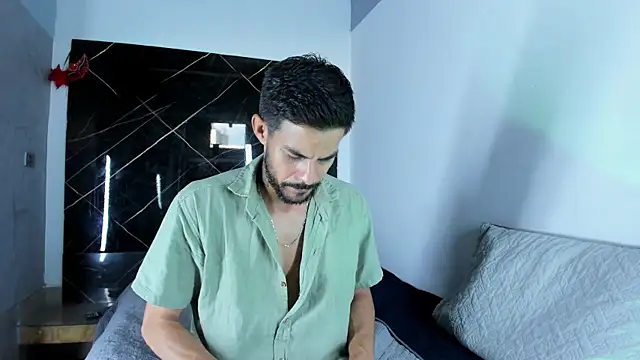 Snapshot of Leo_Vesper chatting on 04/14/26, 12:10 Leo Vesper online show from 04/14/26, 12:10